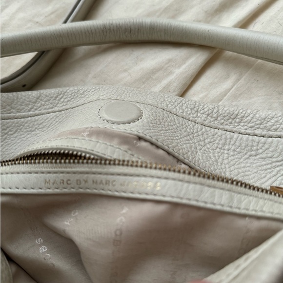 The perfect summer bag Marc by Marc Jacob with detachable strap. - Picture 3 of 6